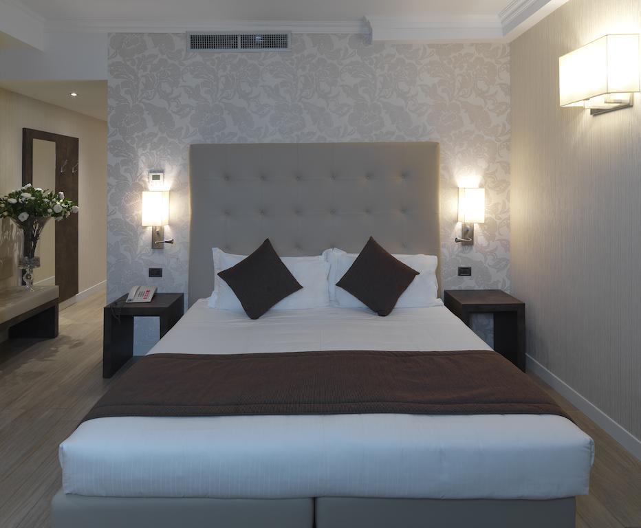 Quarto Deluxe com Cama de Casal ou 2 de Solteiro